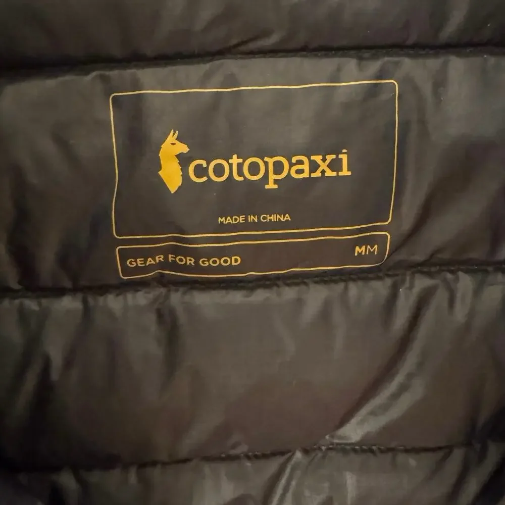 NWT Cotopaxi Fuego Down Vest Men’s Medium Black Insulated Packable Gold Logo - Picture 3 of 4